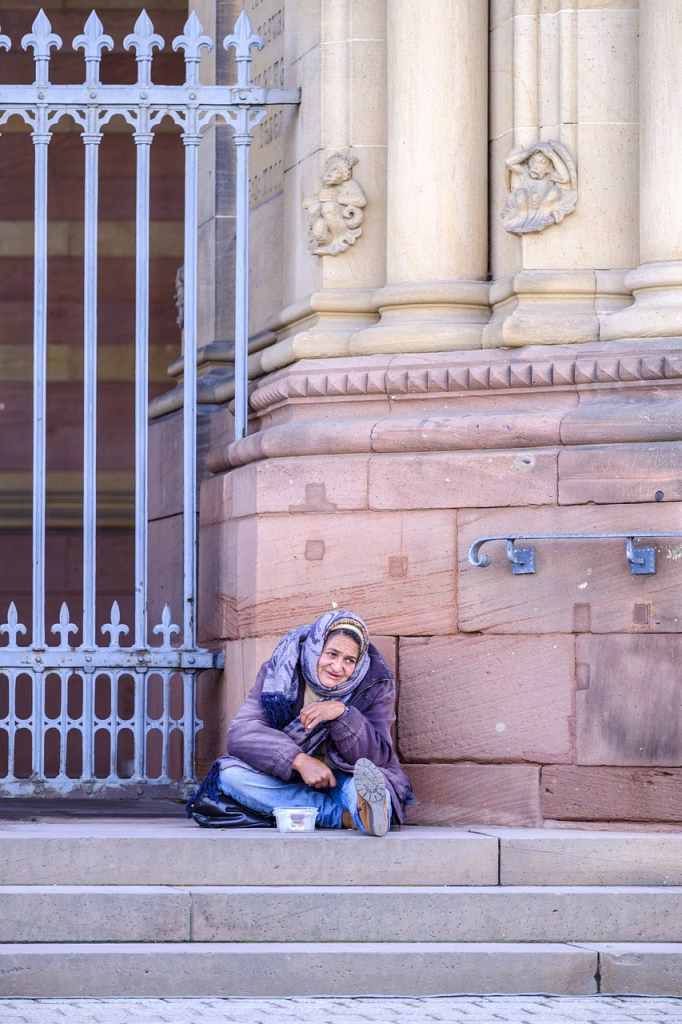 beggars, beg, poor, homeless, poverty, penner, unemployed, rags, tramp, person, human, woman